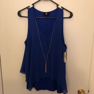 NWT - Tunic with gold tassel necklace